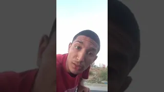 مالك مخلوع  مالك ما مرتحش  غا نديولك رزقك بالرجولة    دندنها