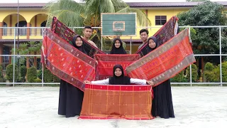 tari tor tor si gale gale penampilan tari oleh xi iis 2 man 2 deli serdang