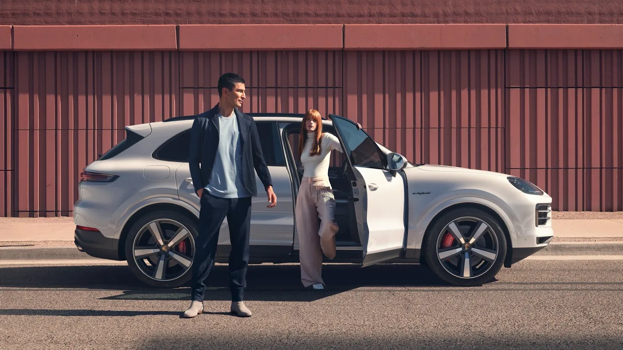 Porsche Center Ljubljana — Porsche — Novi Cayenne (YouTube video ad)