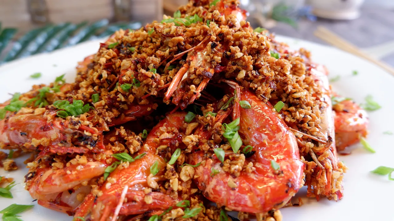 How to cook Hong Kong Crispy Garlic Shrimp - Typhoon Shelter Fried Prawns  Chinese Prawn Recipe