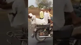 الرقص على الطريق بمهارة Beautiful Dancing رقص جميل 