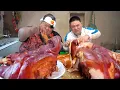 Download Lagu 猴哥炖一整个猪头，一般卤一半熏，满满胶原蛋白，太爽了！【胖猴仔】