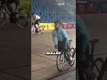 Download Lagu Waarom heeft deze professionele atleet moeite met fietsen?! 🚴😱 #shorts #shortsfeed #crazy
