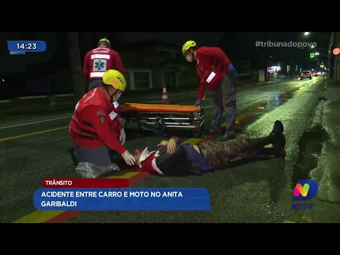 Trânsito: acidente carro e moto Anita Garibaldi