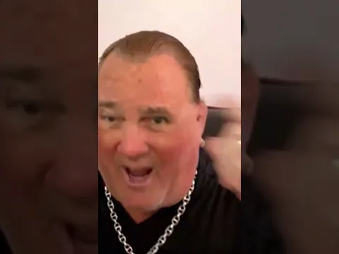 Why Beefcake Says This Wrestler Stunk like Butt?