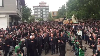 حضور مهندس زنوزی در مراسم تاسوعای زنوز 