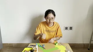 Instructions for making a paper bag with a giraffe shape
