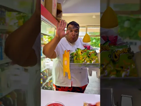 ŞİŞKO ADAM SINIRSIZ PARA HİLESİ YAPIP TÜM MARKETİ SATIN ALIYOR! 💰#shorts