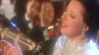                  تحفة نجاة الصغيرة   في وسط الطريق دندنها