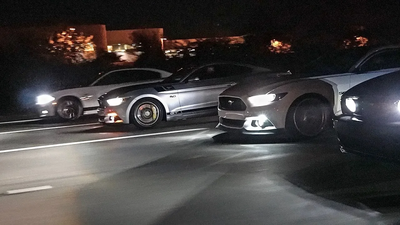 Mustangs Shut Down Freeway Street Racing!!