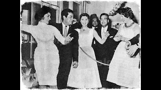 عينيا مهما قالوا عنك فريد الاطرش جلسة عود من منزل فريد نادرة جدا 1964 