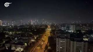 لحظة سقوط صاروخ إيراني مباشرة وسط مدينة تل أبيب 