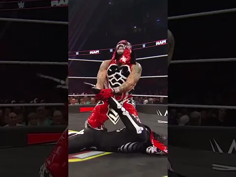 Penta and Rey Fenix will go head-to-head in the World Heavyweight Title No. 1 Contender’s Finals!
