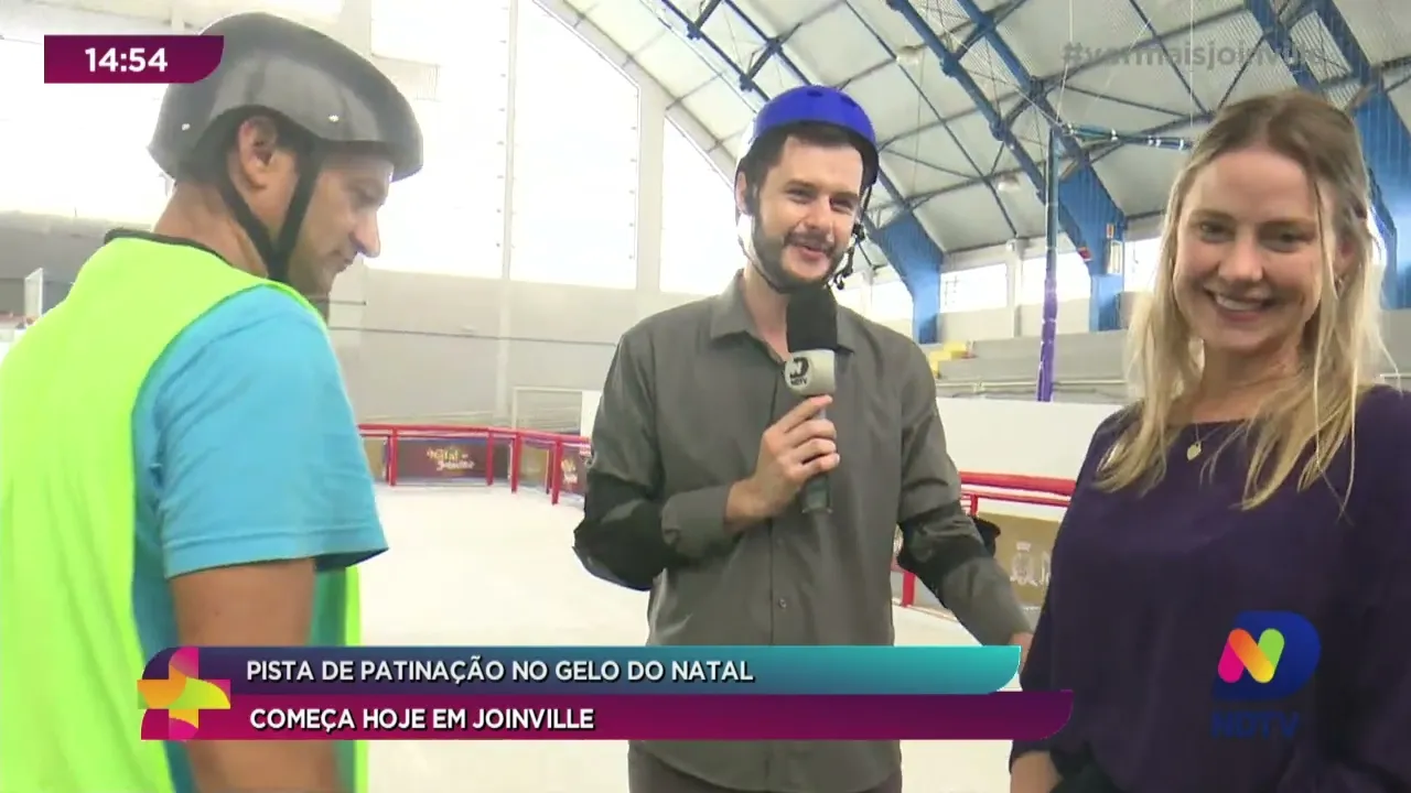 Conheça a pista de patinação no gelo do Natal de Joinville