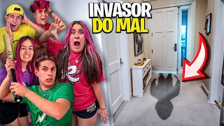 UM ESTRANHO INVADIU NOSSA CASA DE FÉRIAS *Escapamos ?