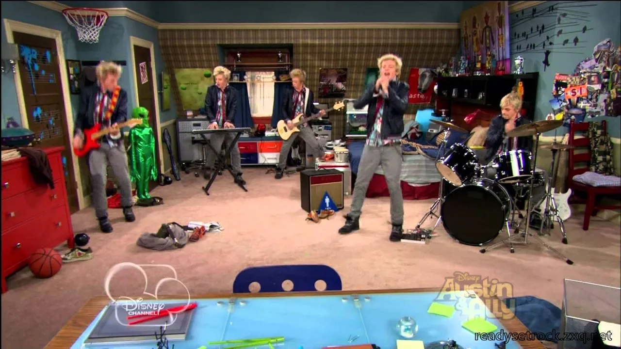 Austin Moon (Ross Lynch) - Double Take [HD]