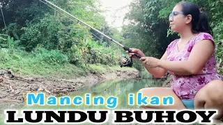 mancing ikan di sungai kampung pedesaan pemandangan ya indah