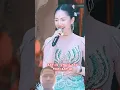 Lagu Artis Thailand Tercantik, dengan lagu adalannya