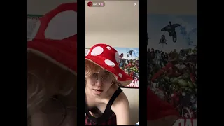 cam streams on tiktok in a tanktop that doesnt fit her
