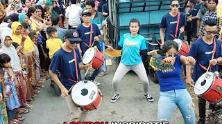 Download SEJENAK PENONTON TERCENGAN DENGAN SUARA NANA NUTRISARI DI LAGU DANGDUT KOPI DANGDUT MP3