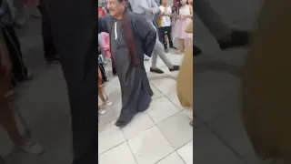 اللى أبوه صعيدى مايخفشى دندنها