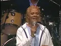 Dionne Warwick Live- Don't Make Me Over & Walk On By