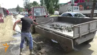 Macedónsko Zasiahli Smrteľné Záplavy  Macedónsko Zasiahli Smrteľné Záplavy