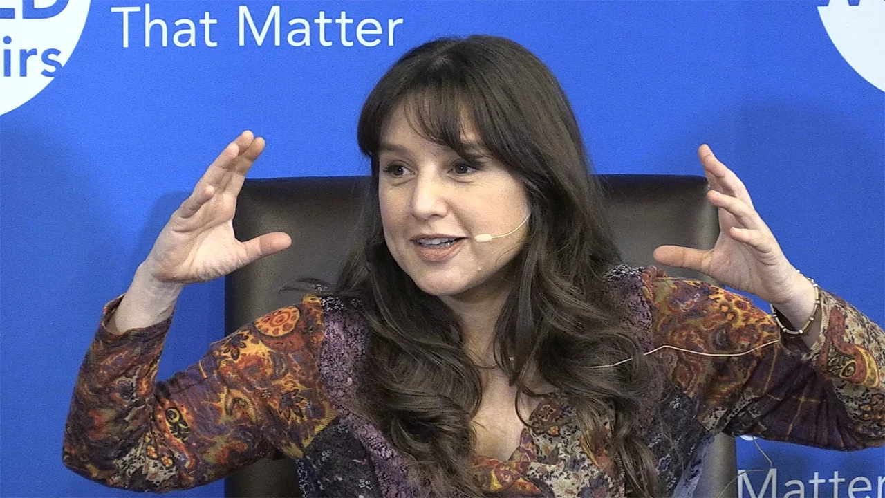 Zeynep Tufekci: Twitter and Tear Gas: Social Media and Political Mobilization