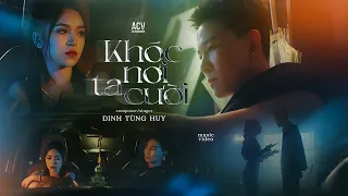 Khóc nơi ta cười