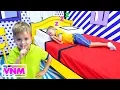 Download Lagu Ngày vui của Vlad và Nikita tại bảo tàng Selfie và trung tâm trò chơi dành cho trẻ em
