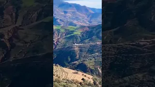 من الجبال شامخة 