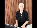 Annie Lennox - Fingernail Moon Acoustic Live