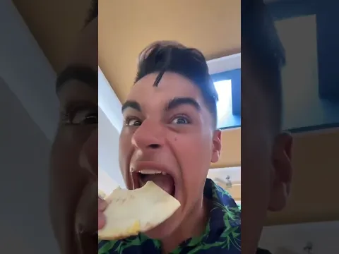 ALMORZANDO EN UN RESTAURANTE LIBRE 🥵🥵🥵