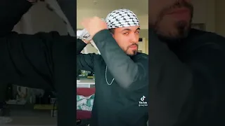طريقة ربط الكوفية في ثانية  طريقة ربط الكوفية في ثانية