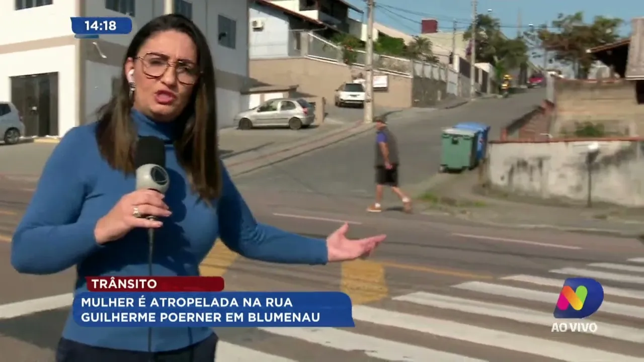Trânsito: mulher é atropelada na rua Guilherme Poerner em Blumenau