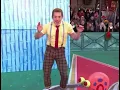 Lagu Ethan Slater performs The SpongeBob Musical song at thanksgiving day parade