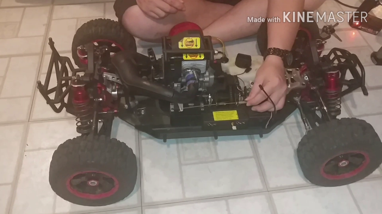 Travel/End point adjustment and D/R-Dual Rates/Steering Rates explained and demonstrated