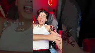 خشوا اتفرجوا على الفيديو على يوميات الكابتن وحسين 