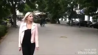 هنالك لمسه يد 