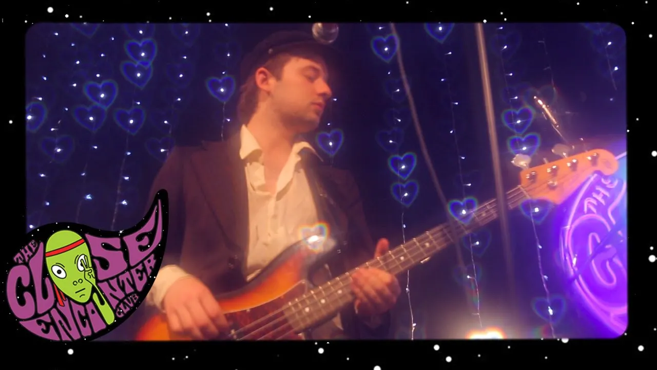 FUR - Walking Back Home (Vira Talisa Cover) | Live from The Close Encounter Club FUR - Walking Back Home (Vira Talisa Cover) | Live from The Close Encounter Club