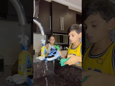 منشني الشخص الي عند بلبيت هيك 🤦🏻‍♀️ #اكسبلور #النظافه #انس #الس#