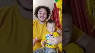 لما تضحك ع طفل صغير    دندنها