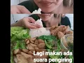 Download Lagu menikmati makanan ada suara...