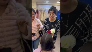 بنت تطلب ايد واحده لابوها 