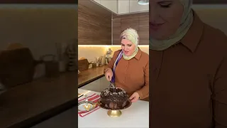 كيكة الشوكولا طالعة عائلية ناجحة وهشيشة مع صوص ياسلام دندنها