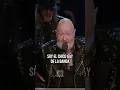 Rob Halford, vocalista de Judas Priest, durante su introducción al Rock N’ Roll Hall of Fame en 2022