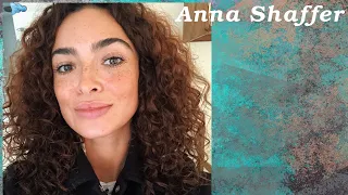 Anna Shaffer - MiniBio English