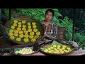 Download Lagu Single mother Trieu Ca harvests pumpkins to make traditional cakes to sell at the market.