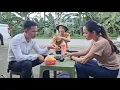 Download Lagu NHUONG felt uncomfortable seeing Hoang and Khanh having to pay the fine.