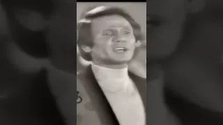 اشتقت اليك فعلمني أن لا أشتاق عبد الحليم حافظ 